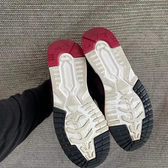 New Balance 530 Black Blackberry Red - Picture 5 of 8